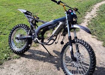 Derbi sedna w całości bądź na części