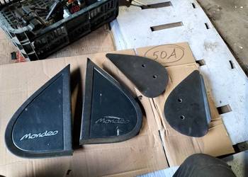 MONDEO MK2 zaśepka emblemat trójkąt drzwi