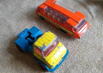 Resoraki lata 70 PRL Corgi Mini-bus i Mercedes unimog