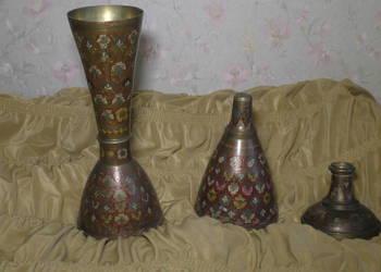 rękodzieło indyjskie malowane na brązie