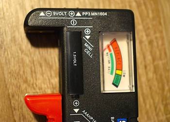 Tester Miernik Baterii AAA AA R3 R6 9V 1,5V