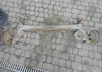 BELKA TYŁ TYLNA TOYOTA YARIS I HB