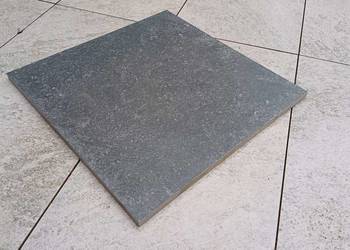 (M) Płyty gresowe tarasowe SPECTRE DARK GREY 60X60X2