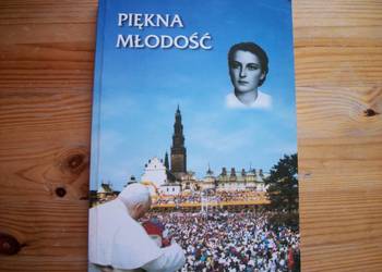PIĘKNA MŁODOŚĆ