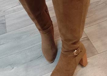 (40) Brązowe, biznesowe Kozaki wieczorowe na słupku, Nowe