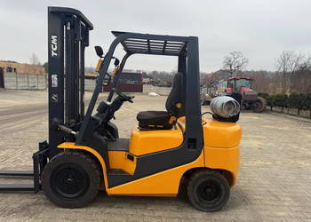 wózek widłowy TCM FG30T6 LPG 3000kg 3.70m przesuw 2005 rok NISSAN H25