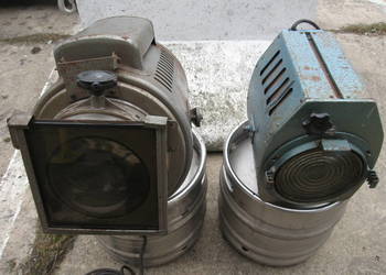 Reflektor teatralny - sceniczny . Reflektor teatralny - sceniczny .