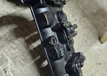 Triumph 675 pokrywa zaworów głowicy dekiel zaworowa kapa górna osłona Górny