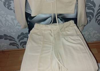 Sprzedam dresik kremowy