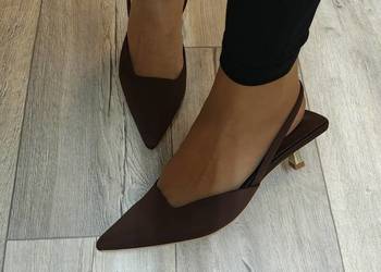 (43) Brązowe, niskie czółenka wieczorowe z odkrytą piętą, NOWE