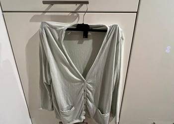 Delikatny miętowy piękny sweterek H&M  M