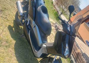 Yamaha xmax 125