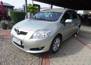 TOYOTA   AURIS