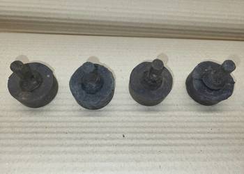 Wartburg 353 - Nowy dolny odbojnik odbój wahaczy