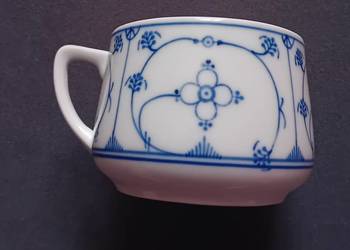 Filiżanka Carl Tielsch - Altwasser. Wzór słomkowy Indisch Blau. 1922 r. Filiżanka Carl Tielsch - Altwasser. Wzór słomkowy Indisch Blau. 1922 r.