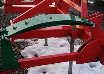 Głębsz  kverneland resor na 2 3  łapy jest jak nowy