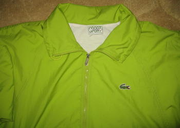 Dres Lacoste