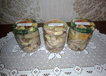 Koźlarze/kozaki, maślaki, zajączki marynowane w zalewie octowej