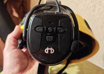 Kask ochronny wraz z akcesoriami