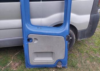 Drzwi prawy tył opel vivaro trafic primaster