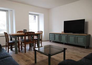 Dom 160 m² w Rosochatej – idealny dla rodziny, najem okazjonalny