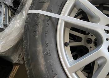 Bmw koła 8J 17 cali z oponami zimowymi