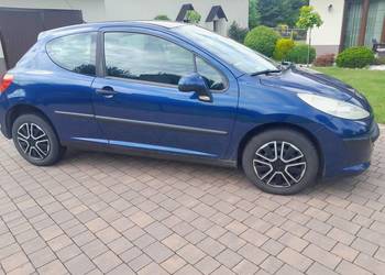 Peugeot 207 1.4 benzyna klima