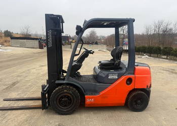 wózek widłowy TOYOTA 8FDF25 diesel 3680mtg przesuw 4-sekcja 3.30m 2018