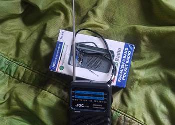 Radio globalne kryzysowe FM  MW SW z latarką LED, zasilane bateriami AA