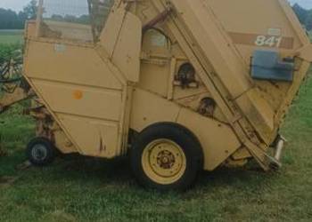 Sprzedam prasę New Holland 841
