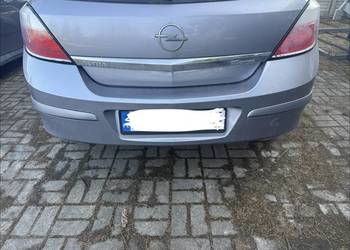 Zderzak tył Opel Astra H