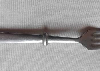 Widelec kantynowy / kasynowy ze stali nierdzewnej, z grawerem LWP.