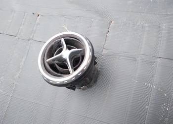 Mercedes w156 kratka nawiewu A1568300054