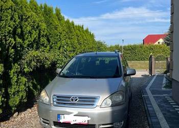 Toyota Avensis Verso