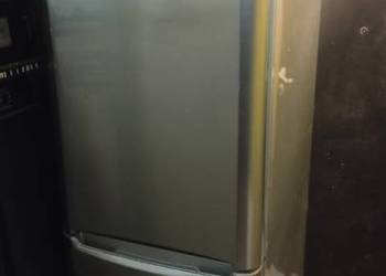 Sprzedam lodówkę Indesit 13 nbaa 13v nx