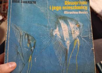 Akwarium i jego mieszkańcy" autorstwa Mirosława Huszcza.