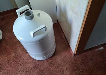 Syndyk sprzeda KRIOPOL R z butlą