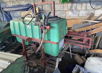 Opryskiwacz 400l bury 2005r