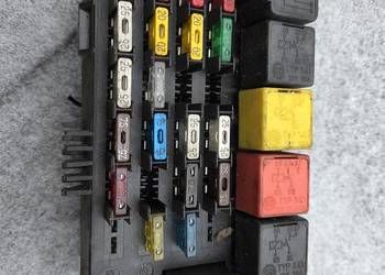 Polonez Caro benz skrzynka bezpieczników