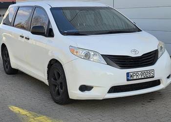 Toyota  Sienna  zaniana
