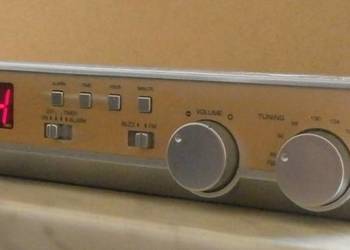 Radio podszafkowe analogowe.