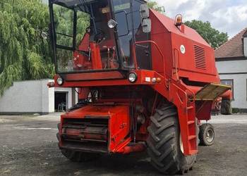 Kombajn Bizon Rekord z rozdrabniaczem słomy i stołem do rzepaku Class John