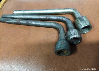 Klucz do kół fajkowy L-ka PRL Fiat 125p, 126p, Polonez – Oryginał