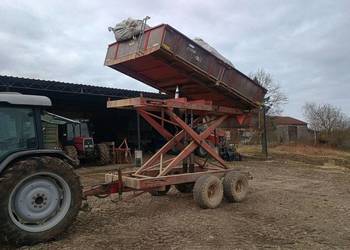 Przyczepa tandem wysokiego składowania nożycowa