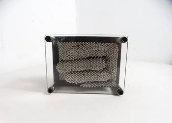 Kultowy gadżet Pin Art 3D – Matryca gwoździowa / Odlew dłoni i kształtów