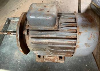 Sprzedam silnik elektryczny SZJe 24a, 1,5 kW od pompy hydroforowej