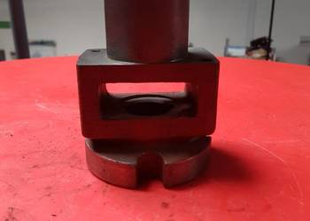 2213020640 Końcówka sprzęgła czterootworowa ROZRZUTNIK N-218