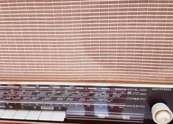 Stare radio Grundig z gramofonem