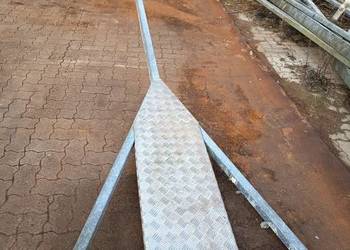 Odnoga cumownicza, Y-BOM, ostroga pomostowa