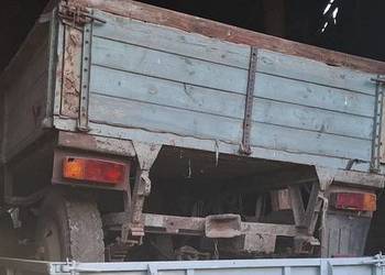 Przyczepa sztywna stodołowana D44 fabryczna szczelna bez mozl rej